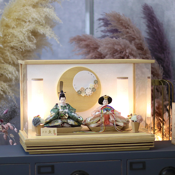 久月　 雛人形　久月 衣裳着 ケース入り 親王飾り 芥子親王 白木 木目 つまみ細工 アクリルケース飾り　詳細画像