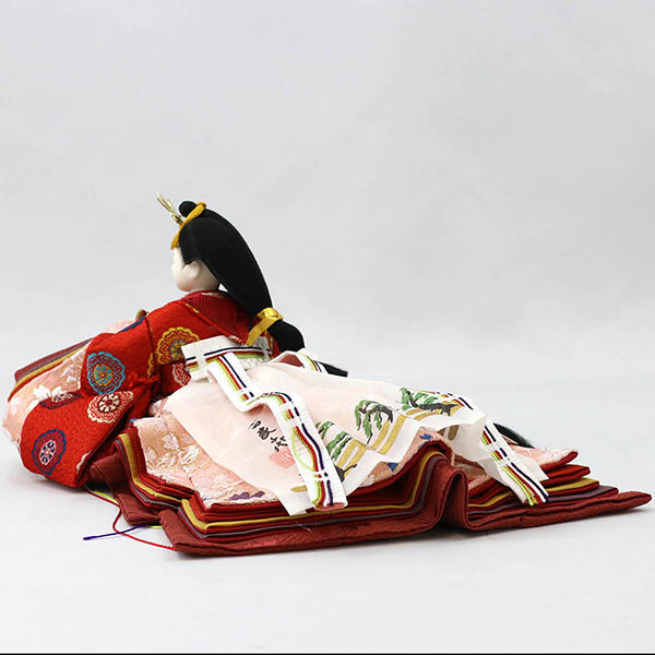 柴田家千代　 雛人形　柴田家千代作 葵 有職 向鶴丸文 黒/赤 柳親王 裾長衣装着 艶消し木製飾り台 LED照明付き屏風　詳細画像