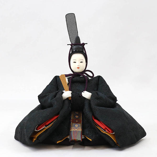 柴田家千代　 雛人形　柴田家千代作 葵 有職 向鶴丸文 黒/赤 柳親王 裾長衣装着 艶消し木製飾り台 LED照明付き屏風　詳細画像