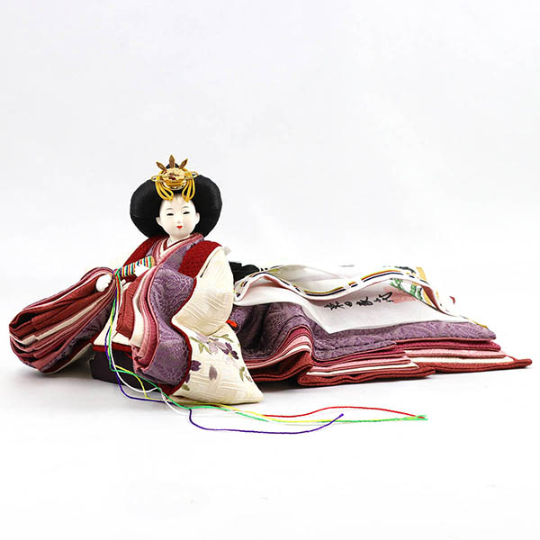 柴田家千代　 雛人形　柴田家千代作 葵 算崩地紋 刺繍桜ちらし 白紫 柳親王 裾長衣装着 艶消し木製飾り台 LED照明付き屏風　詳細画像