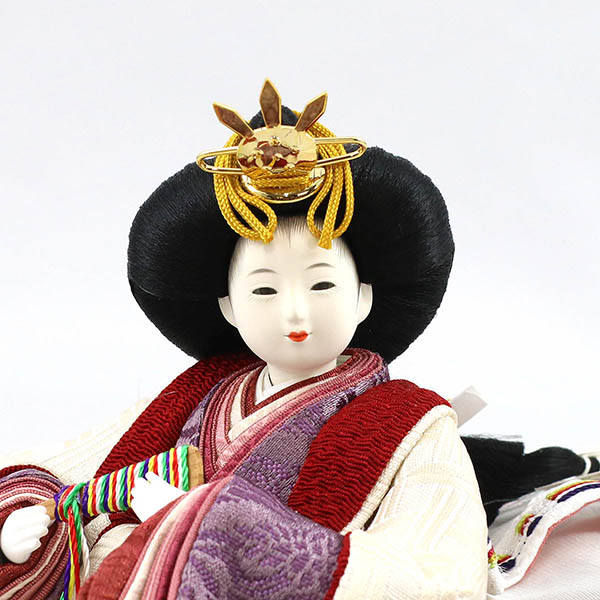 柴田家千代　 雛人形　柴田家千代作 葵 算崩地紋 刺繍桜ちらし 白紫 柳親王 裾長衣装着 艶消し木製飾り台 LED照明付き屏風　詳細画像