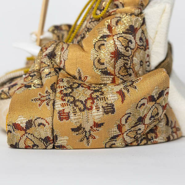 雛人形 吉徳 一秀作 木目込親王飾り 花ひいな 詳細画像 吉徳 雛人形 一秀作 木目込親王飾り 花ひいな 詳細画像