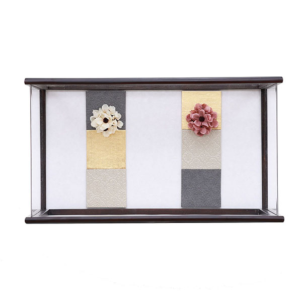 雛人形 フジキ 優香作 衣裳着 京十三番親王 アレンジフラワー 黒檀 アクリルケース飾り 詳細画像 フジキ 雛人形 優香作 衣裳着 京十三番親王 アレンジフラワー 黒檀 アクリルケース飾り 詳細画像