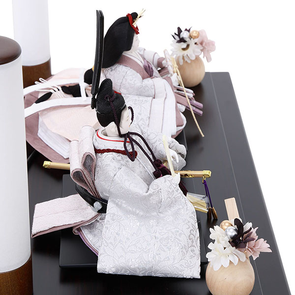 雛人形 フジキ 優香作 衣裳着 京十三番親王 アレンジフラワー 黒檀 アクリルケース飾り 詳細画像 フジキ 雛人形 優香作 衣裳着 京十三番親王 アレンジフラワー 黒檀 アクリルケース飾り 詳細画像