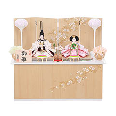 雛人形: 恵翠作 衣裳着 小三五親王 刺繍 白木 木目 四曲枝桜屏風 収納箱飾り