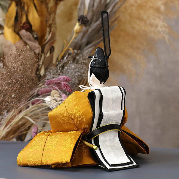 雛人形 久月 光園作 正絹有職 黄櫨染 衣裳着 小三五親王 平飾り 久月監製 詳細画像 久月 雛人形 光園作 正絹有職 黄櫨染 衣裳着 小三五親王 平飾り 久月監製 詳細画像