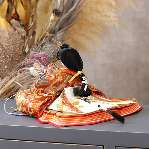 雛人形 久月 光園作 正絹有職 黄櫨染 衣裳着 小三五親王 平飾り 久月監製 詳細画像 久月 雛人形 光園作 正絹有職 黄櫨染 衣裳着 小三五親王 平飾り 久月監製 詳細画像