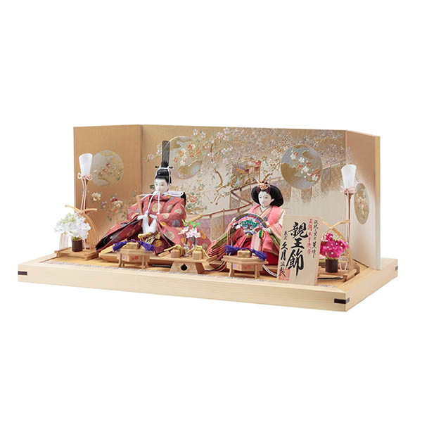 雛人形 久月 横山薫作 正絹 衣裳着 芥子親王 平飾り 白木 木目 飾り台 久月監製 詳細画像 久月 雛人形 横山薫作 正絹 衣裳着 芥子親王 平飾り 白木 木目 飾り台 久月監製 詳細画像