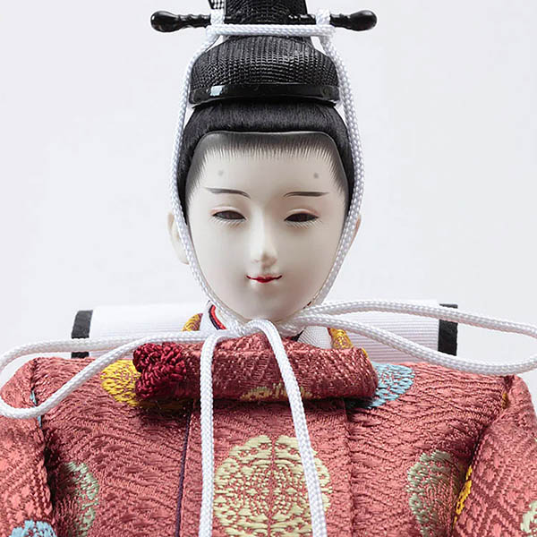 雛人形 久月 横山薫作 正絹 衣裳着 芥子親王 平飾り 白木 木目 飾り台 久月監製 詳細画像 久月 雛人形 横山薫作 正絹 衣裳着 芥子親王 平飾り 白木 木目 飾り台 久月監製 詳細画像