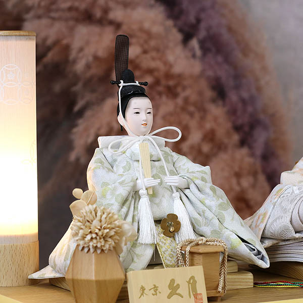 久月　 雛人形　久月 衣裳着 フラワーアート ケース入り 親王飾り レース 小三五親王 白木 木目 アクリルケース飾り　詳細画像