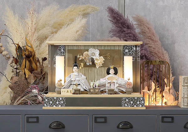 久月　 雛人形　久月 衣裳着 洋花飾り ケース入り 親王飾り 小三五親王 アクリルケース飾り　詳細画像