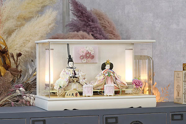 久月　 雛人形　衣裳着 ケース入り 親王飾り 芥子親王 つまみ細工 花飾り アクリルケース　詳細画像