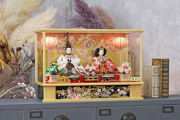 雛人形 久月 衣裳着 ケース入り 親王飾り 小三五親王 白木 木目 ガラスケース 詳細画像 久月 雛人形 衣裳着 ケース入り 親王飾り 小三五親王 白木 木目 ガラスケース 詳細画像