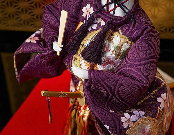 雛人形 久月 衣裳着 金彩刺繍 三五親王 立親王飾り 詳細画像 久月 雛人形 衣裳着 金彩刺繍 三五親王 立親王飾り 詳細画像