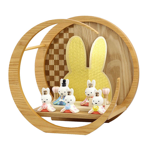吉徳　 雛人形　miffy  ミッフィー 磁器 ひな人形 うさこ 親王 官女 五人飾り 市松模様 木製 円形 三日月形飾り台（小）　詳細画像