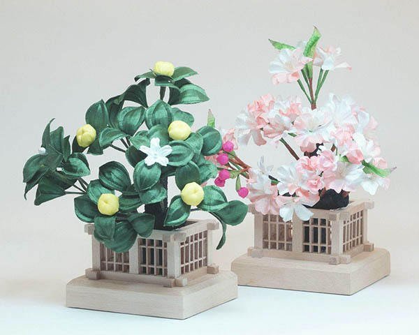 雛人形 吉徳 小三五親王 柳 十五人揃い 春窓雛 詳細画像 吉徳 雛人形 小三五親王 柳 十五人揃い 春窓雛 詳細画像