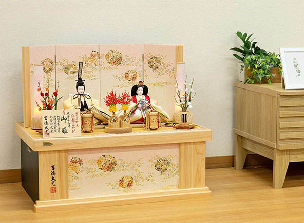 吉徳　 雛人形　正絹 京十一番親王 白木調 木目 収納箱飾り 江都みやび 御雛　詳細画像