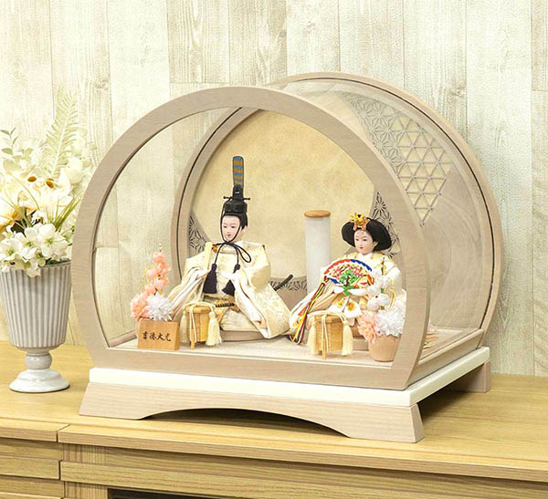 雛人形 吉徳 円形 丸形 アクリルケース入り 芥子親王飾り 詳細画像 吉徳 雛人形 円形 丸形 アクリルケース入り 芥子親王飾り 詳細画像