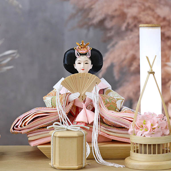 吉徳　 雛人形　白木 木目 花飾り アクリルケース入り 親王飾り　詳細画像