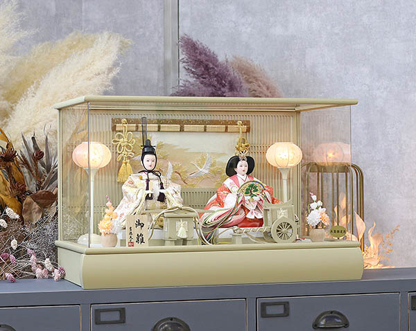 雛人形 吉徳 モカ塗り アクリルケース入り 小三五 親王飾り 詳細画像 吉徳 雛人形 モカ塗り アクリルケース入り 小三五 親王飾り 詳細画像