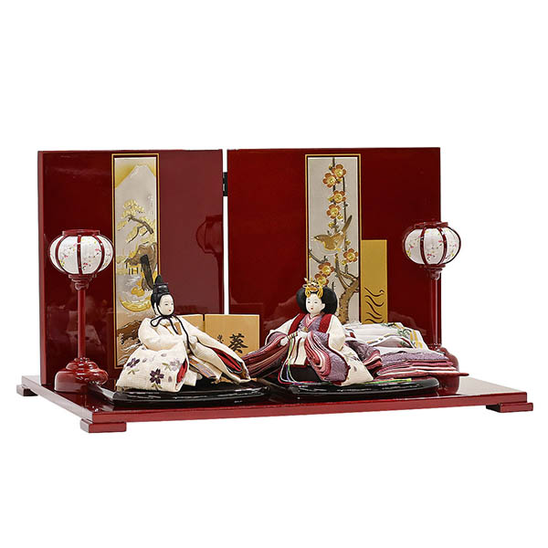 雛人形 柴田家千代 柴田家千代作 葵 算崩地紋 刺繍桜ちらし 白紫 柳親王 裾長衣装着 紅塗り台屏風 平飾り 詳細画像 柴田家千代 雛人形 柴田家千代作 葵 算崩地紋 刺繍桜ちらし 白紫 柳親王 裾長衣装着 紅塗り台屏風 平飾り 詳細画像