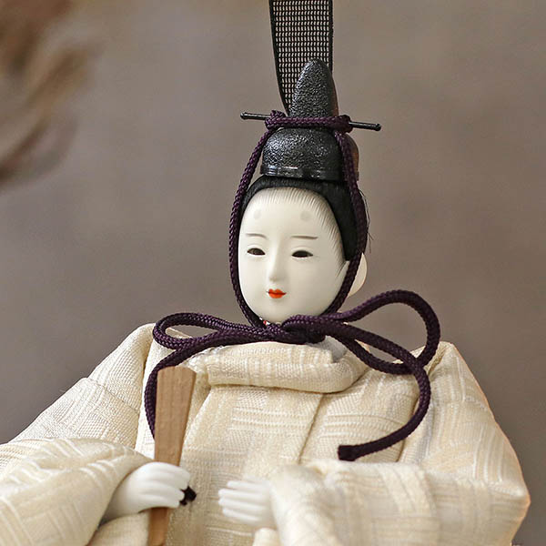 雛人形 柴田家千代 柴田家千代作 葵 算崩地紋 刺繍桜ちらし 白紫 柳親王 裾長衣装着 円形 丸型 LED照明付き 満月繭屏風 桜 突板 楕円形飾り台 平飾り 詳細画像 柴田家千代 雛人形 柴田家千代作 葵 算崩地紋 刺繍桜ちらし 白紫 柳親王 裾長衣装着 円形 丸型 LED照明付き 満月繭屏風 桜 突板 楕円形飾り台 平飾り 詳細画像