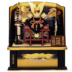 鈴木利光監製　久月作　麒麟児之兜　正絹朱糸縅18号　麒麟児塗屏風飾り