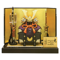 鈴木利光作 久月監製 兜 金屏風平台飾り(正絹糸縅)