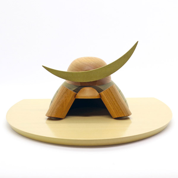 木製 無垢材の兜 muku （むく） 伊達政宗 ハードメイプル突板 半円形敷板セット