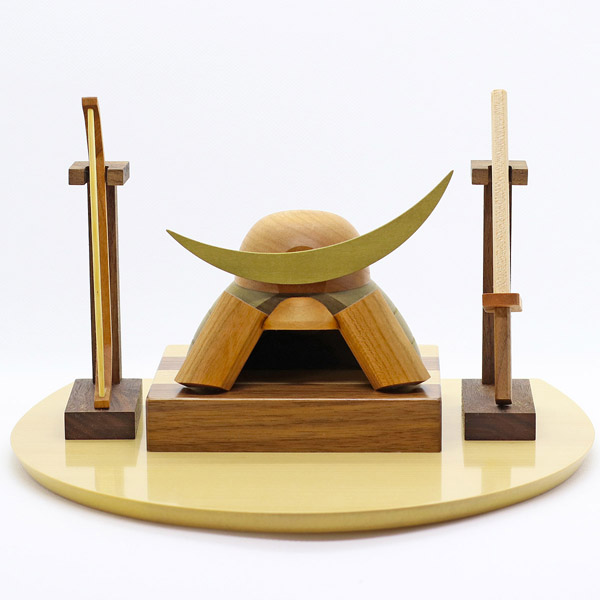 木製 無垢材の兜 muku （むく） 伊達政宗 弓・太刀 ハードメイプル突板 半円形敷板セット