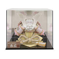 五月人形: 辰広作 本小札 ピンク・白糸縅 兜 鏡バック アクリルケース飾り