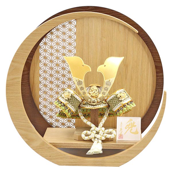 久月 白金 萌黄糸縅 兜 透かし麻の葉模様 木製 円形 三日月形飾り台 (大)