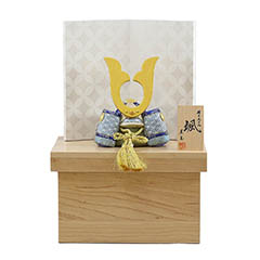 五月人形: 颯 「青」 中鍬形 ハードメイプル製収納箱 兜収納飾り