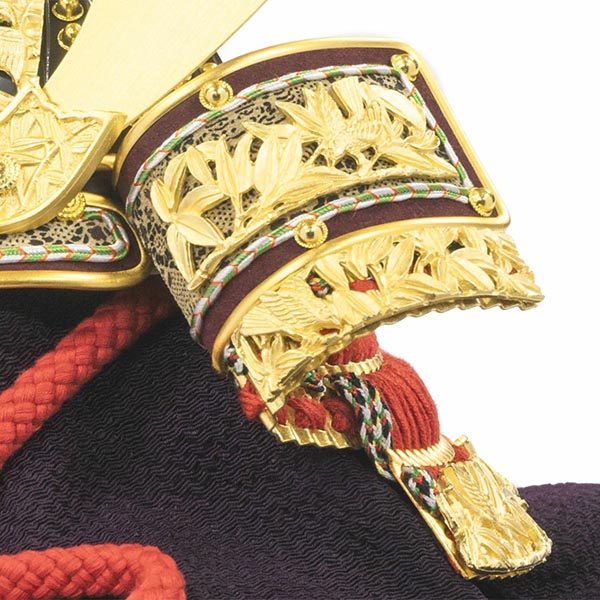 吉徳　 五月人形　正絹赤絲縅 純金箔押兜 兜飾り　詳細画像