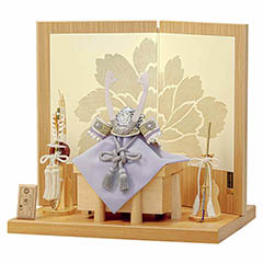 五月人形: 雄山作 藤 淡藤色縅 銀色金物 白木木製飾り台 屏風 兜飾り