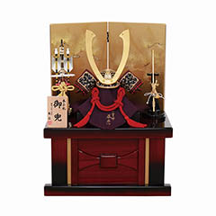 五月人形: 辰広作 正絹 赤・朱糸縅 本小札 兜 桐 ワイン黒ぼかし 収納飾り