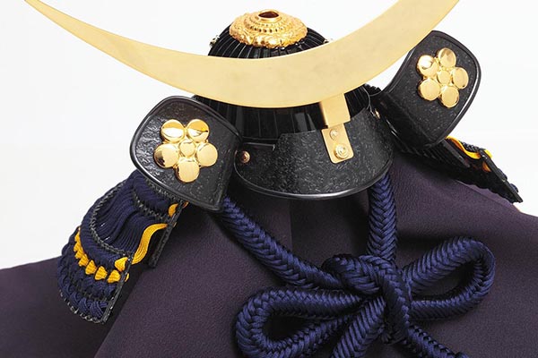 久月　 五月人形　銘木 紫檀 伊達政宗 兜 二引き 収納飾り 紺糸縅 大越広孝作 久月監製　詳細画像