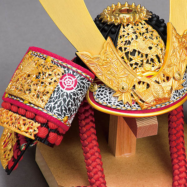 平安豊久　 五月人形　雄山作 収納竹雀之兜 会津塗 収納飾り　詳細画像