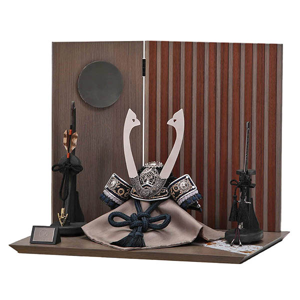 雄山作 月読平飾 兜飾り LED照明付き屏風