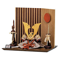 五月人形: 雄山作 天照平飾 兜飾り LED照明付き屏風