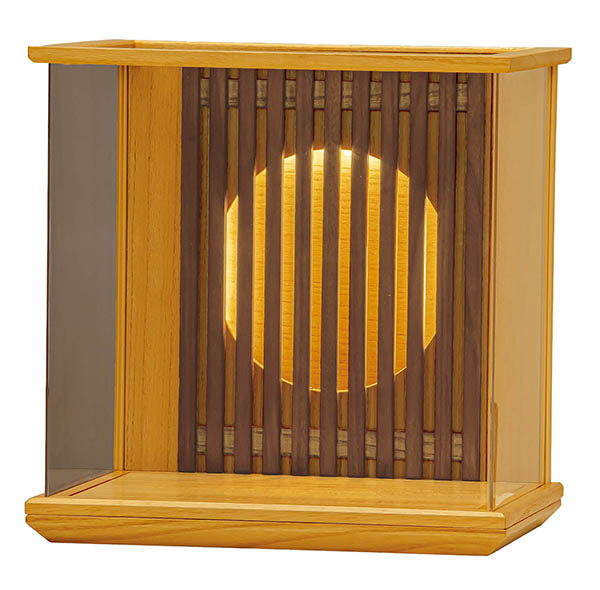 平安豊久　 五月人形　雄山作 天照 てんしょう LED照明付き 兜 アクリルケース飾り　詳細画像