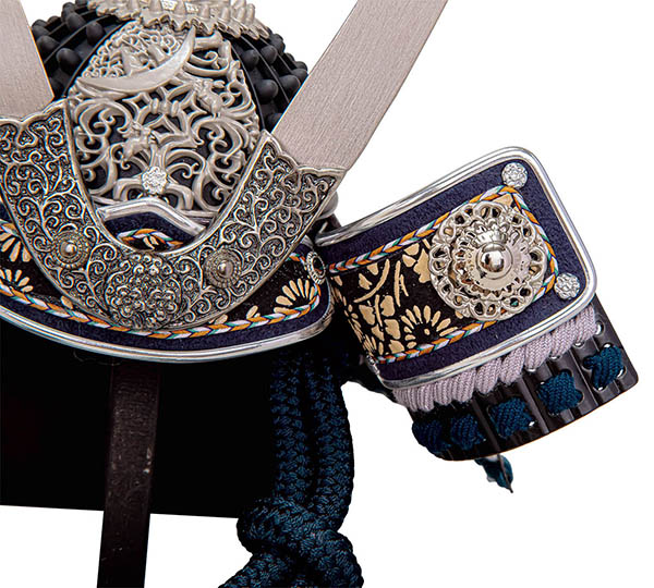 平安豊久　 五月人形　雄山作 月読 つきよみ LED照明付き 兜 アクリルケース飾り　詳細画像