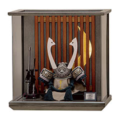 五月人形: 雄山作 月読 つきよみ LED照明付き 兜 アクリルケース飾り