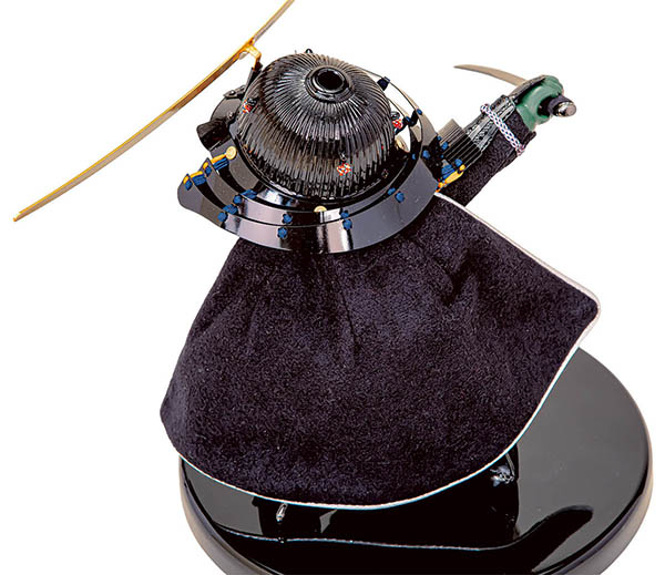 平安豊久　 五月人形　壹三作 （いちぞう） 英雄見参 伊達 富士に桜 木製飾り台屏風 篝火付き　詳細画像