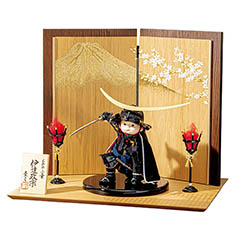 五月人形: 壹三作 （いちぞう） 英雄見参 伊達 富士に桜 木製飾り台屏風 篝火付き