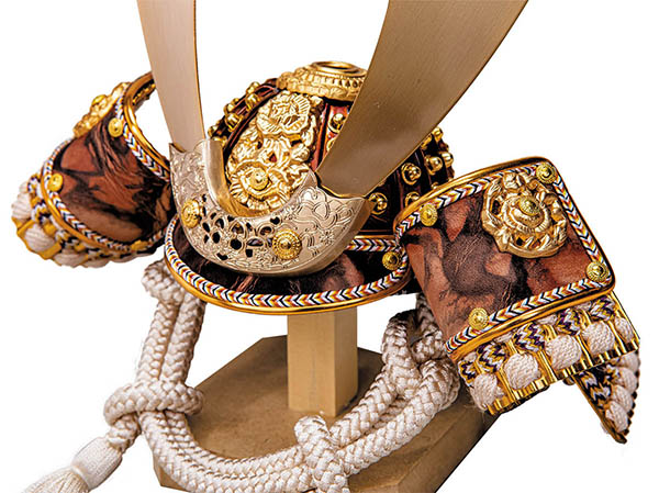 五月人形 平安豊久 平安豊久作 華鳳 兜飾り 詳細画像 平安豊久 五月人形 平安豊久作 華鳳 兜飾り 詳細画像