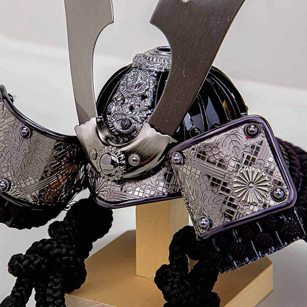 五月人形 平安豊久 平安豊久作 太利 LED照明付き衝立屏風 兜飾り 詳細画像 平安豊久 五月人形 平安豊久作 太利 LED照明付き衝立屏風 兜飾り 詳細画像