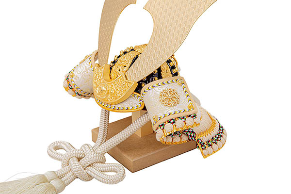 平安豊久　 五月人形　翠鳳作 収納 永遠之兜 収納飾り 白木 木目 寄木細工 LED照明付き収納箱　詳細画像