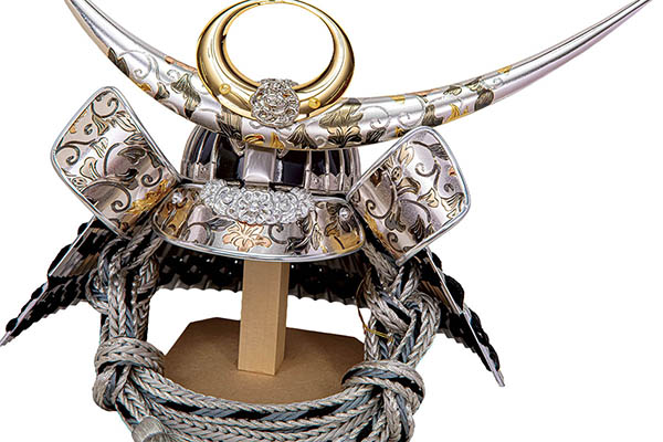 平安豊久　 五月人形　平安豊久作 収納 永翔 上杉謙信 唐草彫金 兜 収納飾り　詳細画像