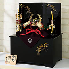 五月人形: 加藤鞆美作 三分の一 徳川家康 会津塗り 収納箱 屏風 兜 収納飾り